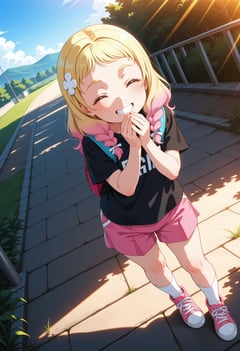 头像 - 阳光人行道上的开朗动漫女孩