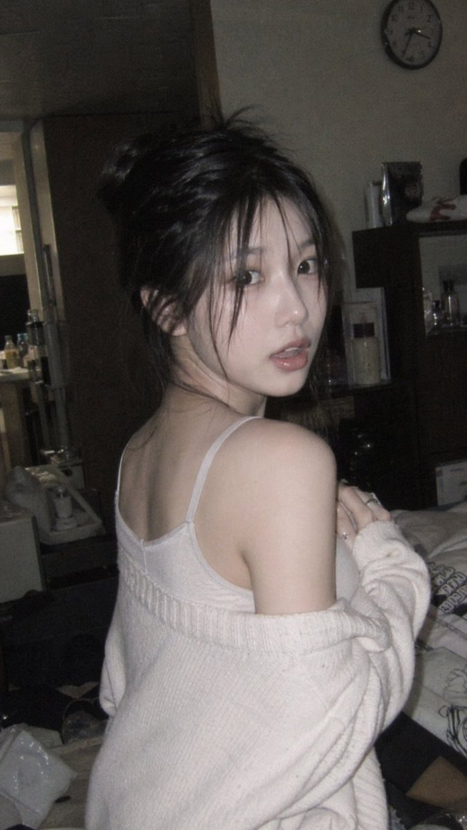 韩国偶像 3x3 拼贴人像